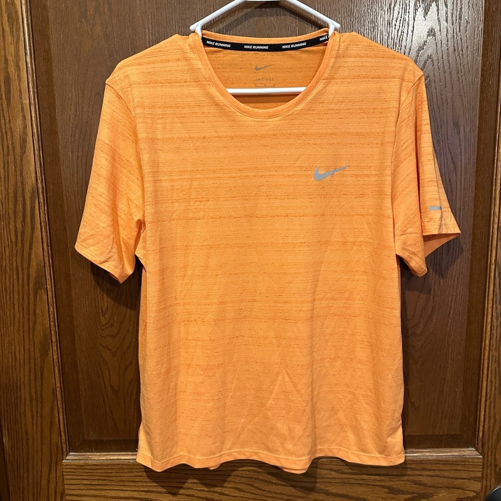 Nike Running Dri-FIT Men's Orange Heathered Short Sleeve Athletic T-Shirt‎